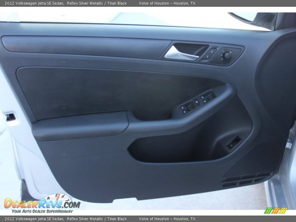 2012 Volkswagen Jetta SE Sedan Reflex Silver Metallic / Titan Black Photo #12