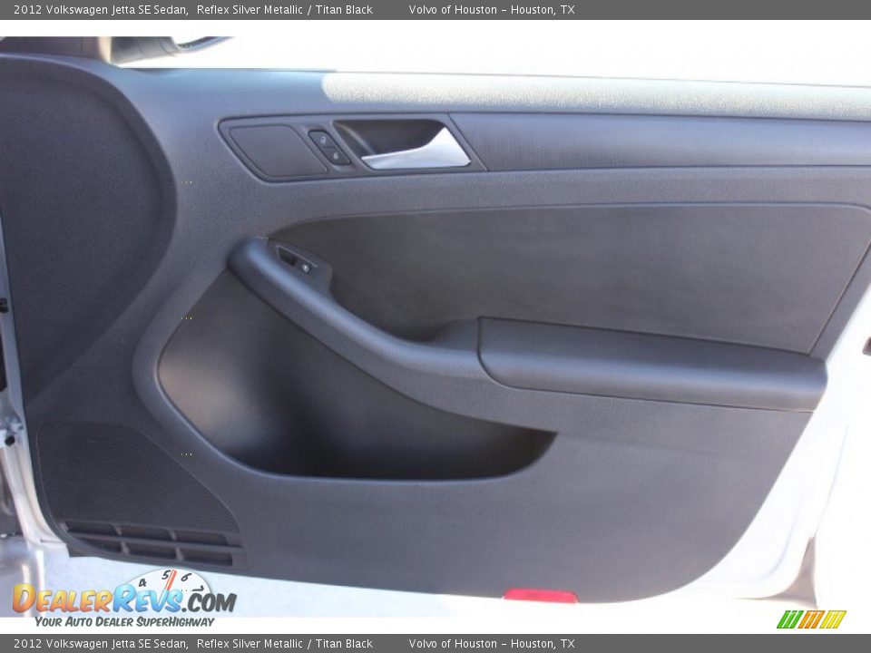 2012 Volkswagen Jetta SE Sedan Reflex Silver Metallic / Titan Black Photo #33