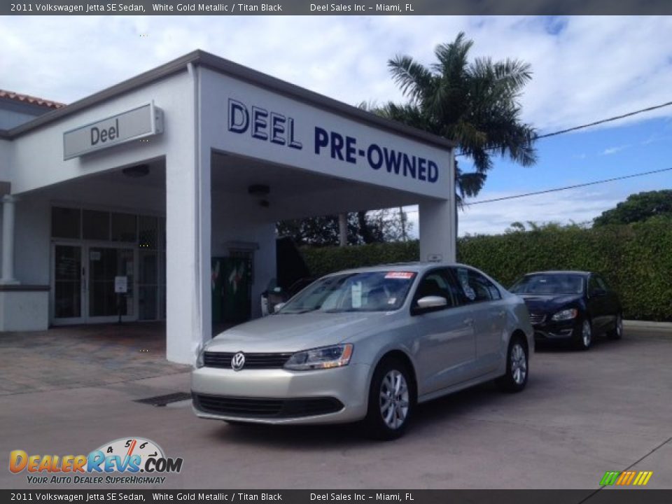 2011 Volkswagen Jetta SE Sedan White Gold Metallic / Titan Black Photo #1