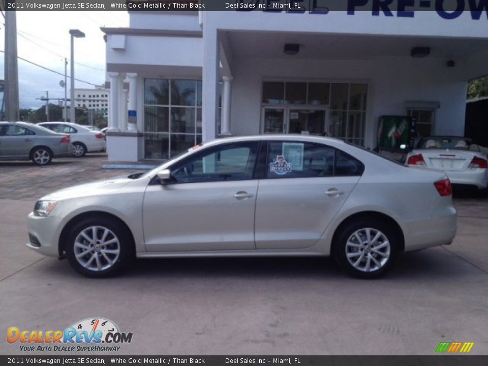 2011 Volkswagen Jetta SE Sedan White Gold Metallic / Titan Black Photo #2