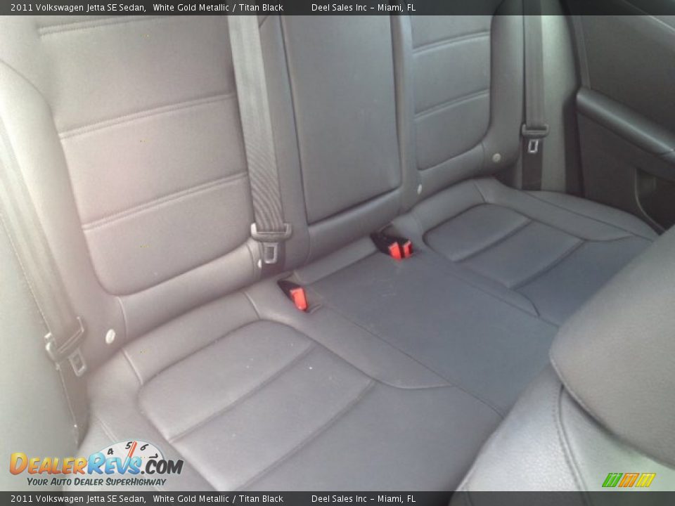 2011 Volkswagen Jetta SE Sedan White Gold Metallic / Titan Black Photo #11