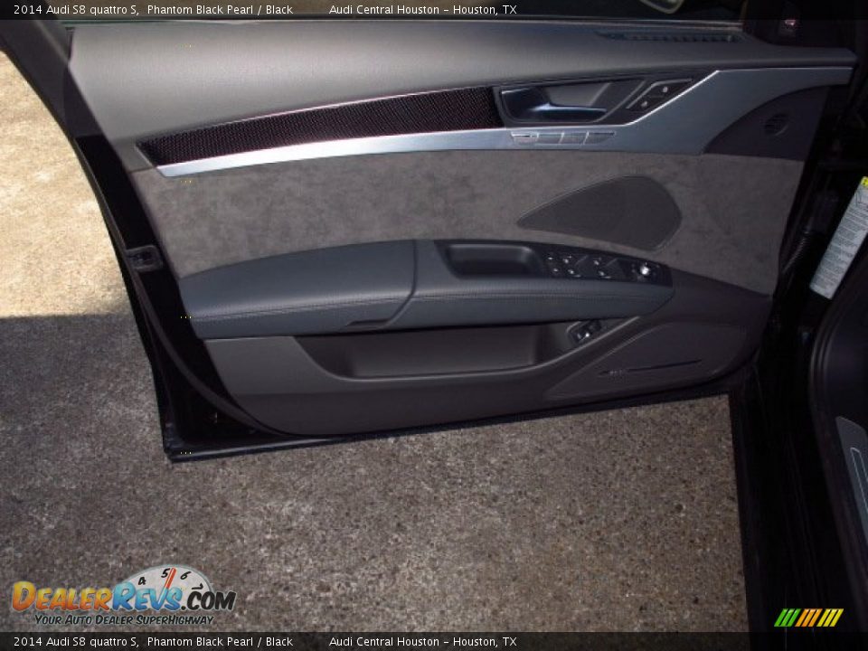 Door Panel of 2014 Audi S8 quattro S Photo #12