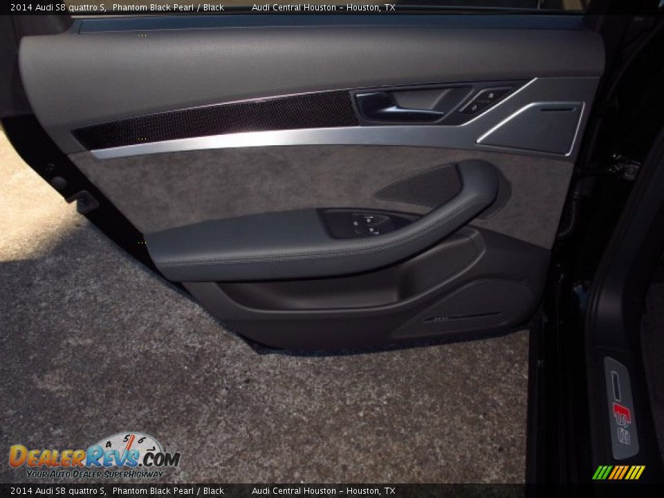 Door Panel of 2014 Audi S8 quattro S Photo #14