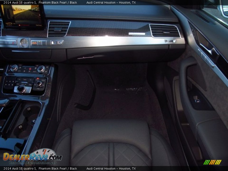 2014 Audi S8 quattro S Phantom Black Pearl / Black Photo #17
