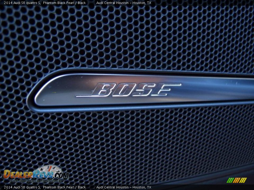 Audio System of 2014 Audi S8 quattro S Photo #20