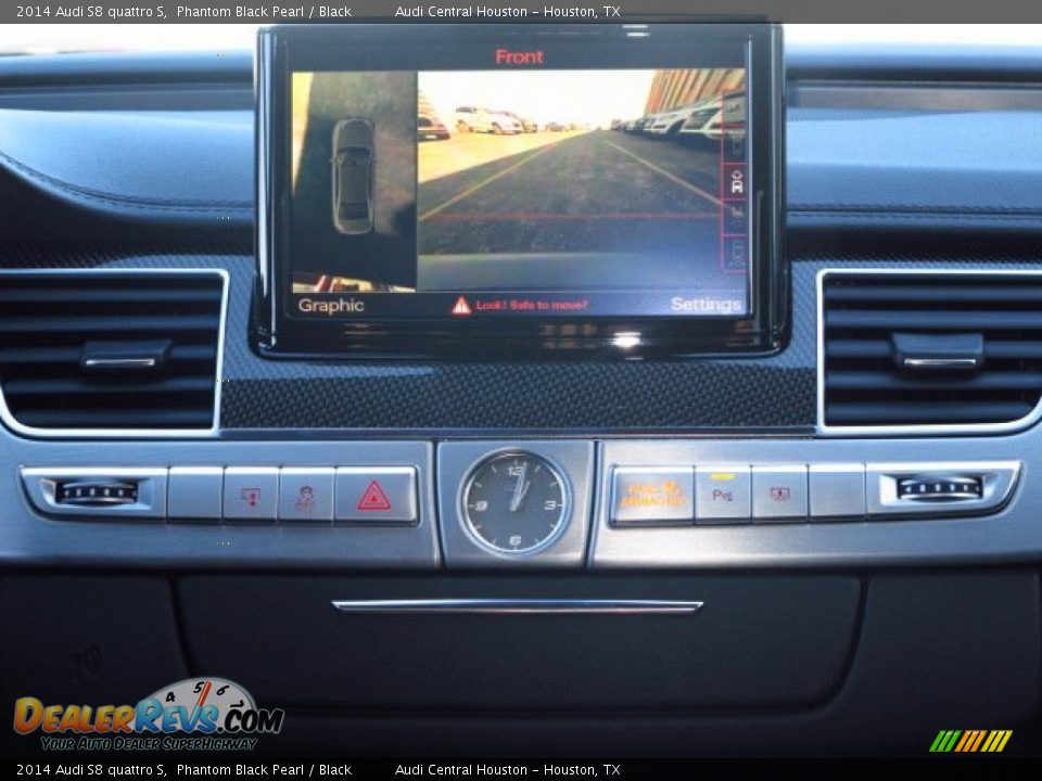 Controls of 2014 Audi S8 quattro S Photo #26