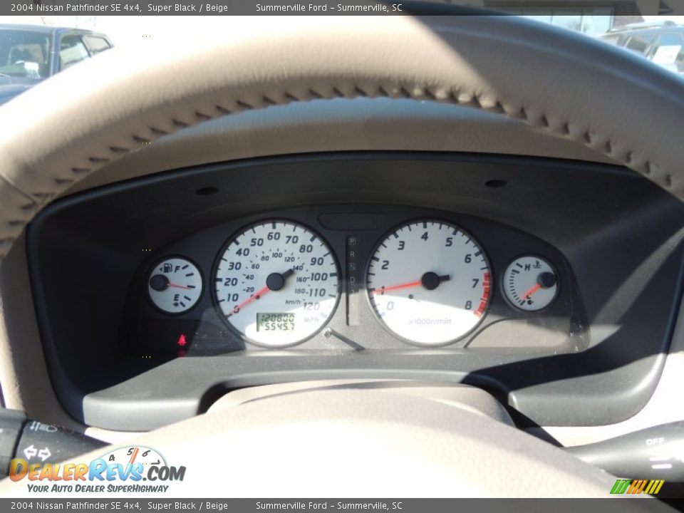 2004 Nissan Pathfinder SE 4x4 Super Black / Beige Photo #23