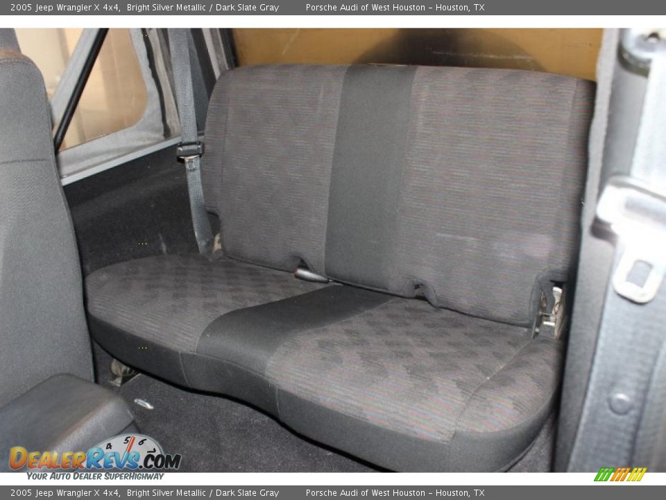 2005 Jeep Wrangler X 4x4 Bright Silver Metallic / Dark Slate Gray Photo #17