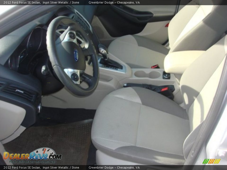 2012 Ford Focus SE Sedan Ingot Silver Metallic / Stone Photo #18