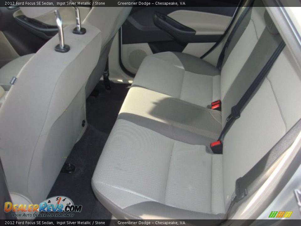 2012 Ford Focus SE Sedan Ingot Silver Metallic / Stone Photo #19