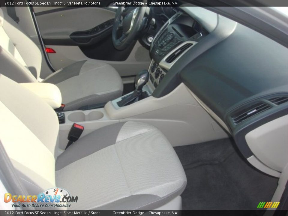 2012 Ford Focus SE Sedan Ingot Silver Metallic / Stone Photo #20