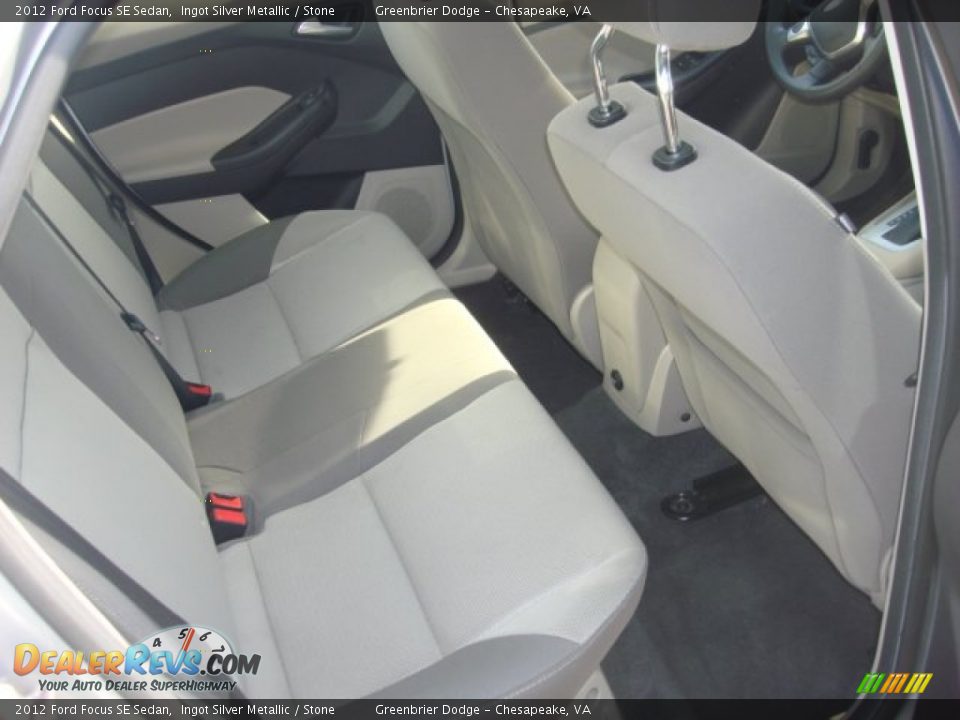 2012 Ford Focus SE Sedan Ingot Silver Metallic / Stone Photo #21