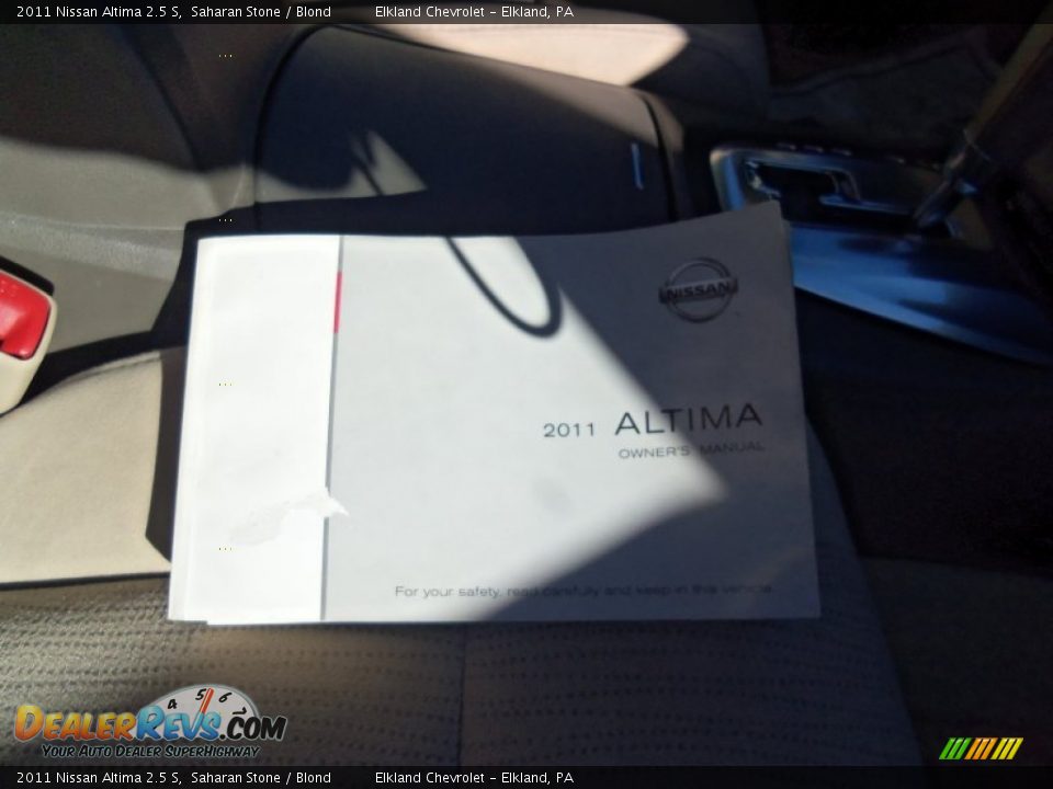 2011 Nissan Altima 2.5 S Saharan Stone / Blond Photo #20