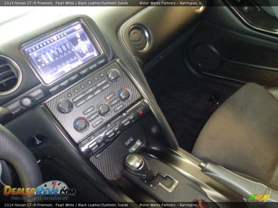2014 Nissan GT-R Premium Pearl White / Black Leather/Synthetic Suede Photo #26