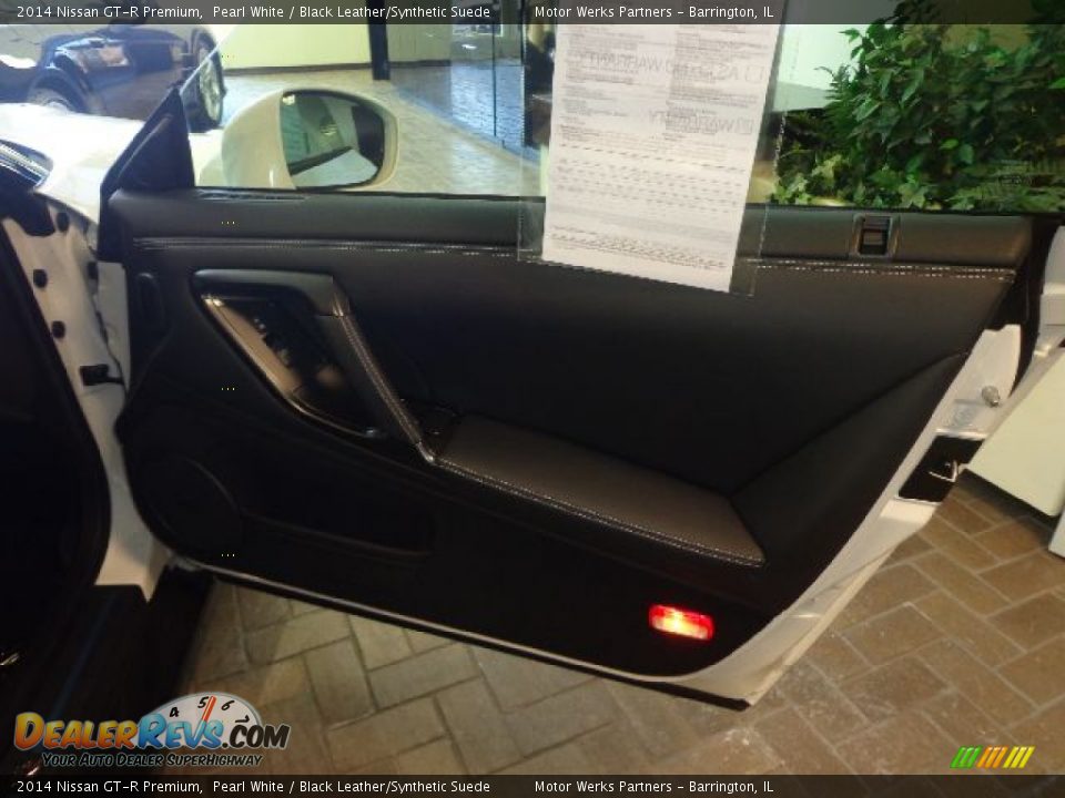 Door Panel of 2014 Nissan GT-R Premium Photo #32