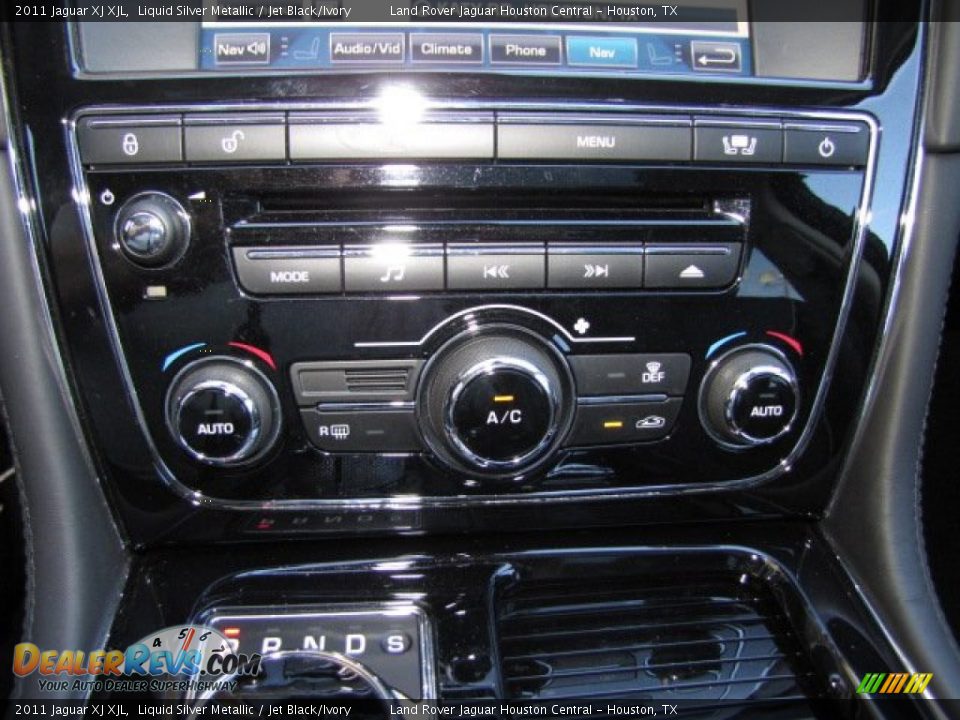 2011 Jaguar XJ XJL Liquid Silver Metallic / Jet Black/Ivory Photo #21