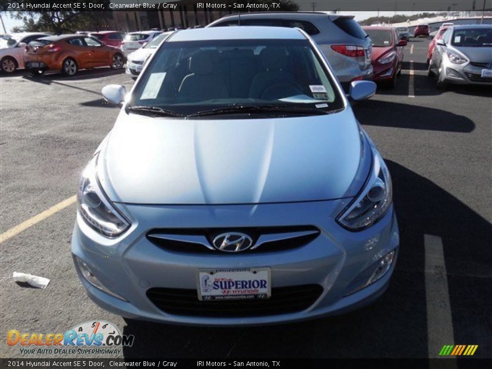 2014 Hyundai Accent SE 5 Door Clearwater Blue / Gray Photo #2