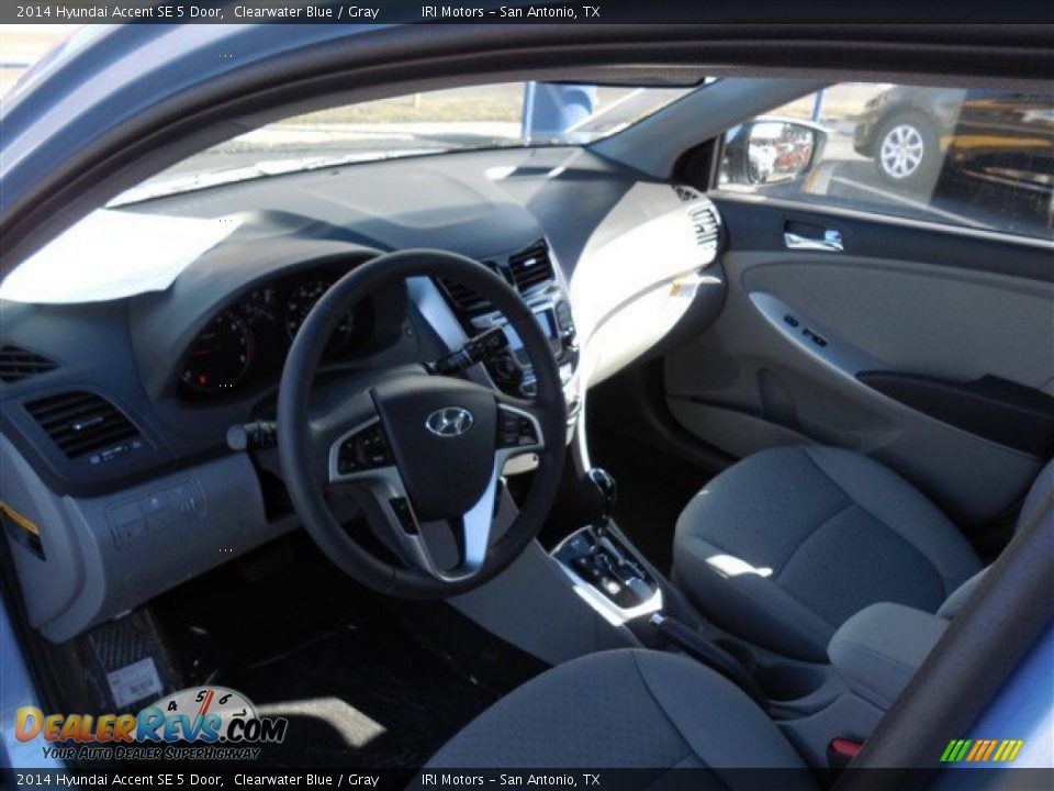 2014 Hyundai Accent SE 5 Door Clearwater Blue / Gray Photo #5
