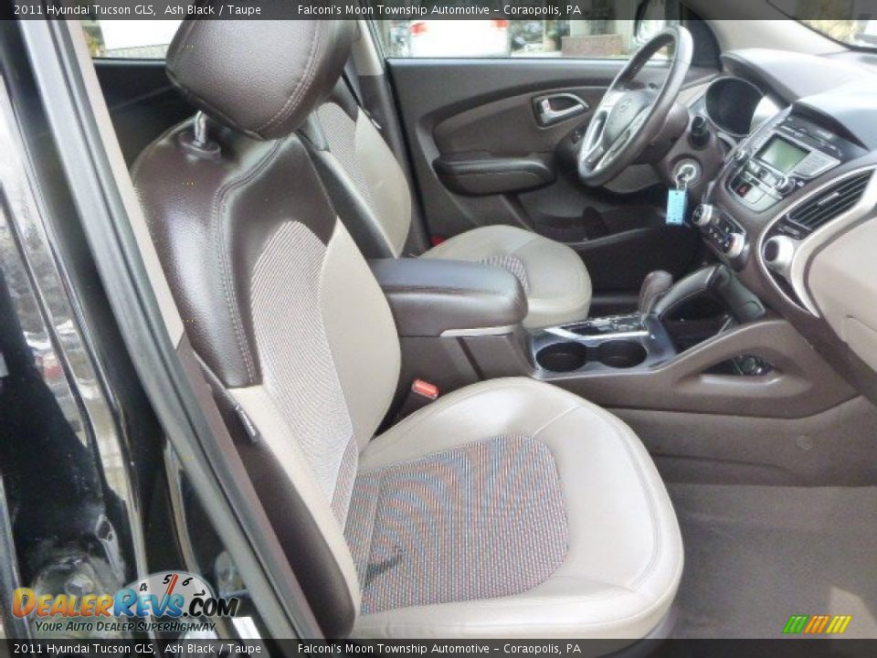 2011 Hyundai Tucson GLS Ash Black / Taupe Photo #10