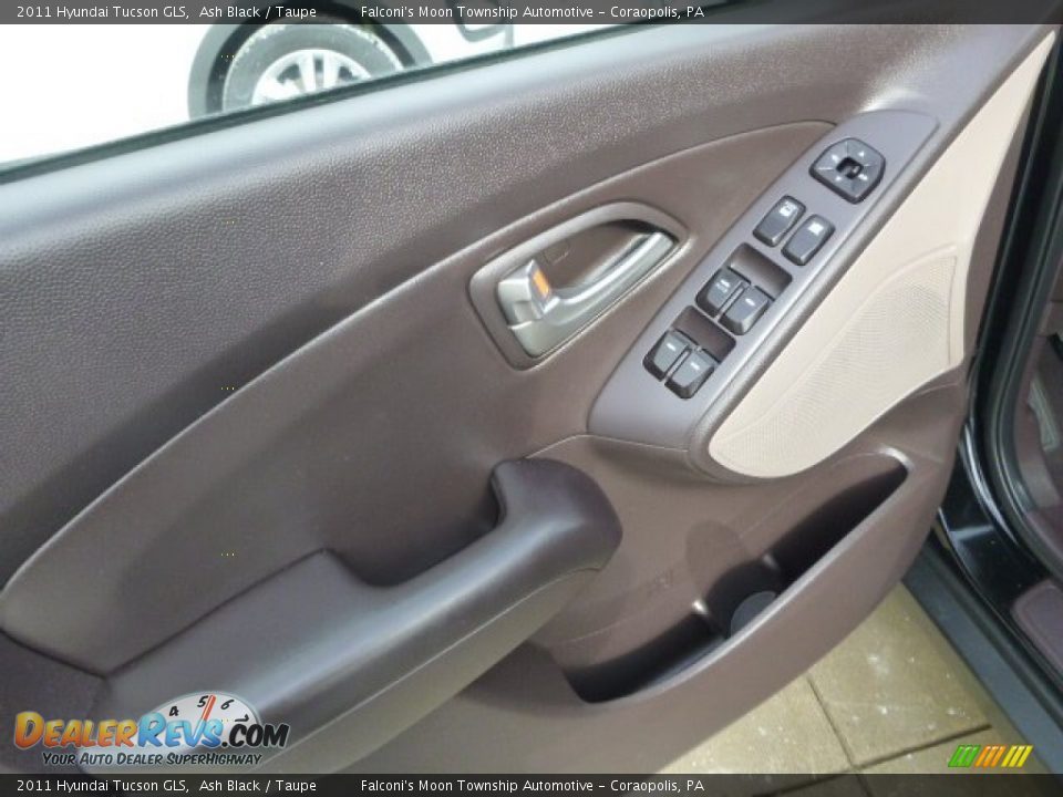 2011 Hyundai Tucson GLS Ash Black / Taupe Photo #19