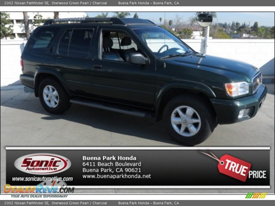 2002 Nissan Pathfinder SE Sherwood Green Pearl / Charcoal Photo #1