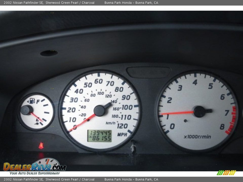 2002 Nissan Pathfinder SE Sherwood Green Pearl / Charcoal Photo #2