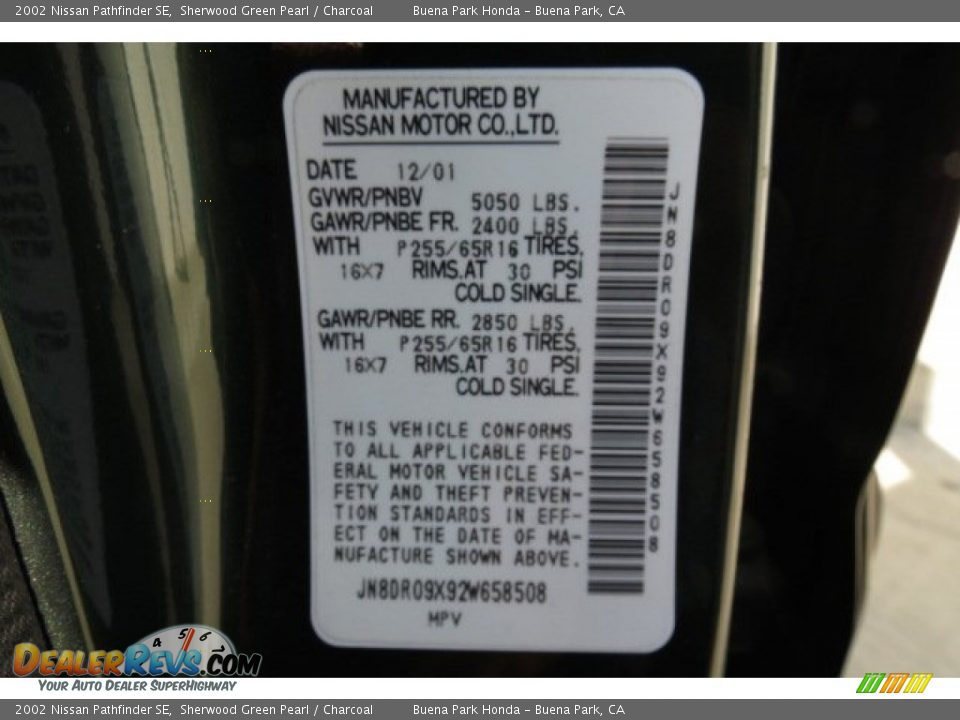 2002 Nissan Pathfinder SE Sherwood Green Pearl / Charcoal Photo #9