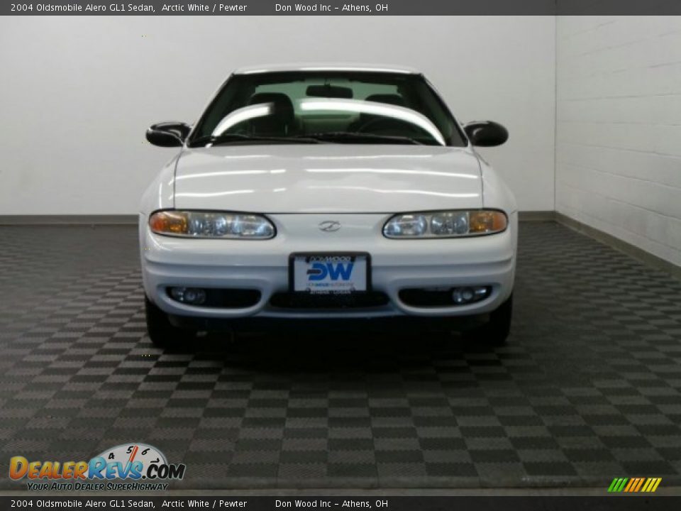 2004 Oldsmobile Alero GL1 Sedan Arctic White / Pewter Photo #2