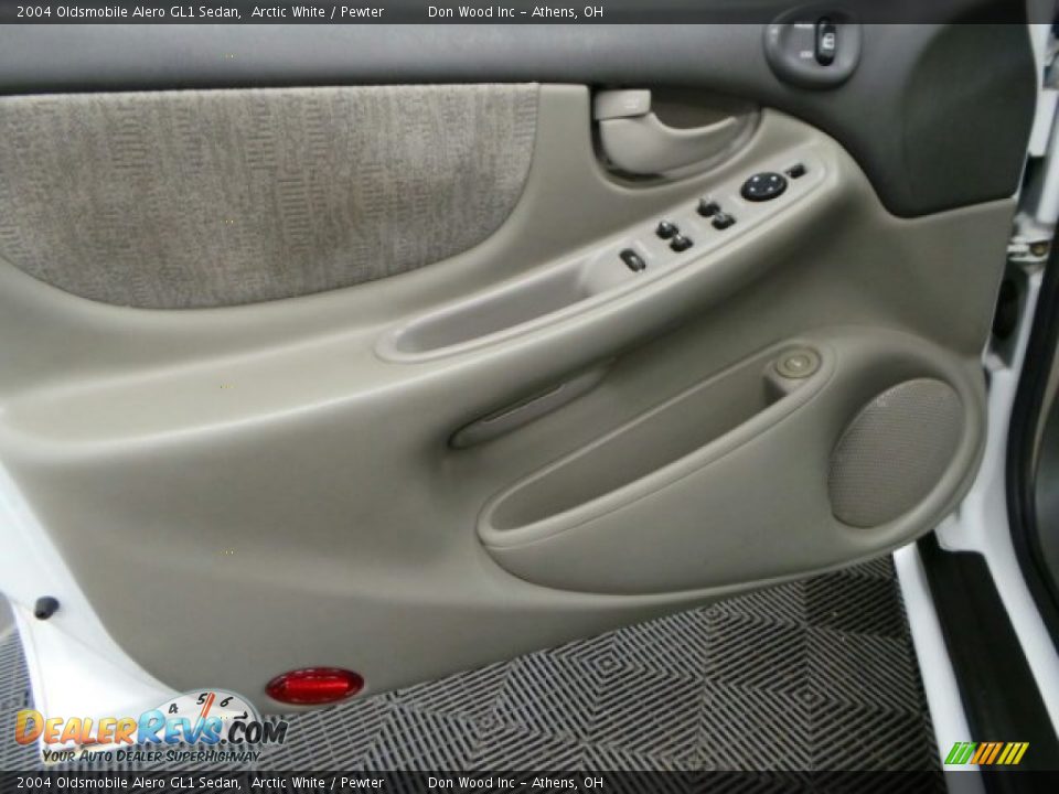 2004 Oldsmobile Alero GL1 Sedan Arctic White / Pewter Photo #11