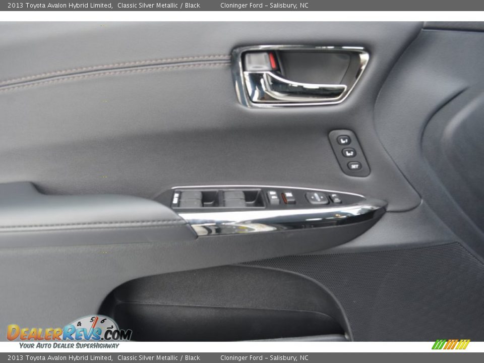 2013 Toyota Avalon Hybrid Limited Classic Silver Metallic / Black Photo #4