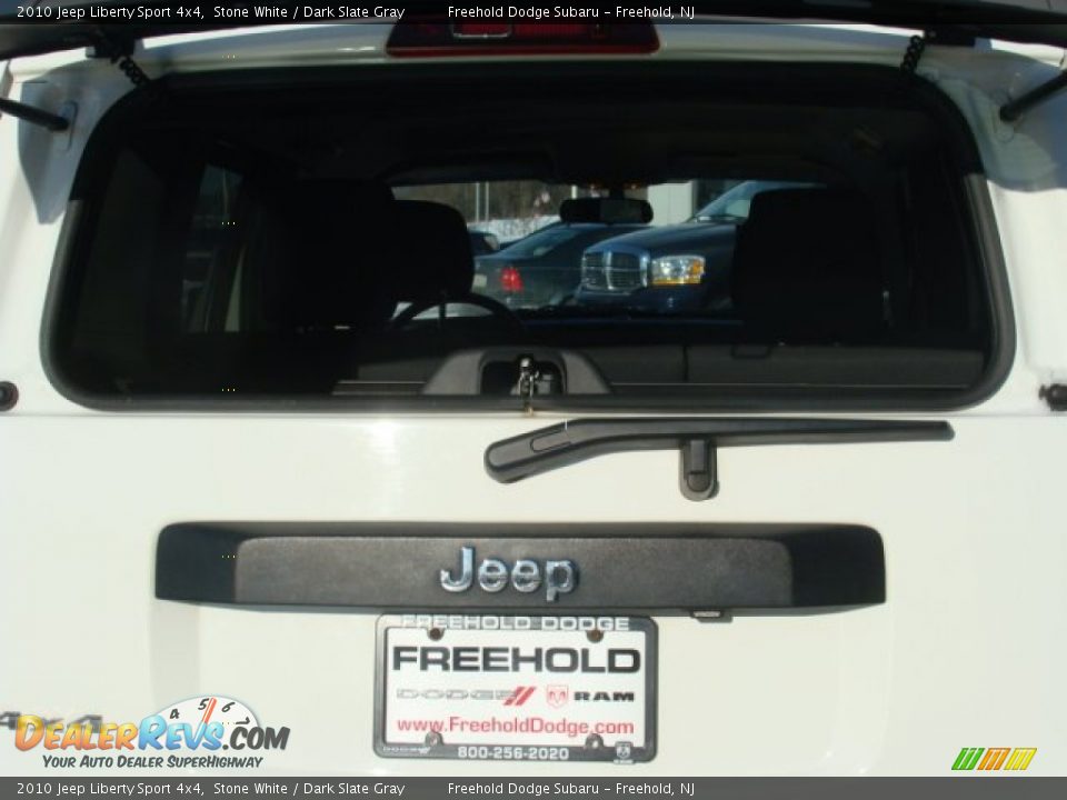 2010 Jeep Liberty Sport 4x4 Stone White / Dark Slate Gray Photo #7
