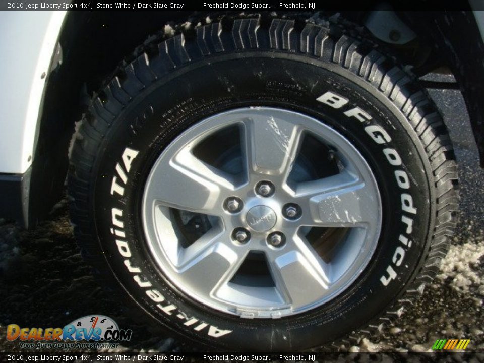 2010 Jeep Liberty Sport 4x4 Stone White / Dark Slate Gray Photo #10