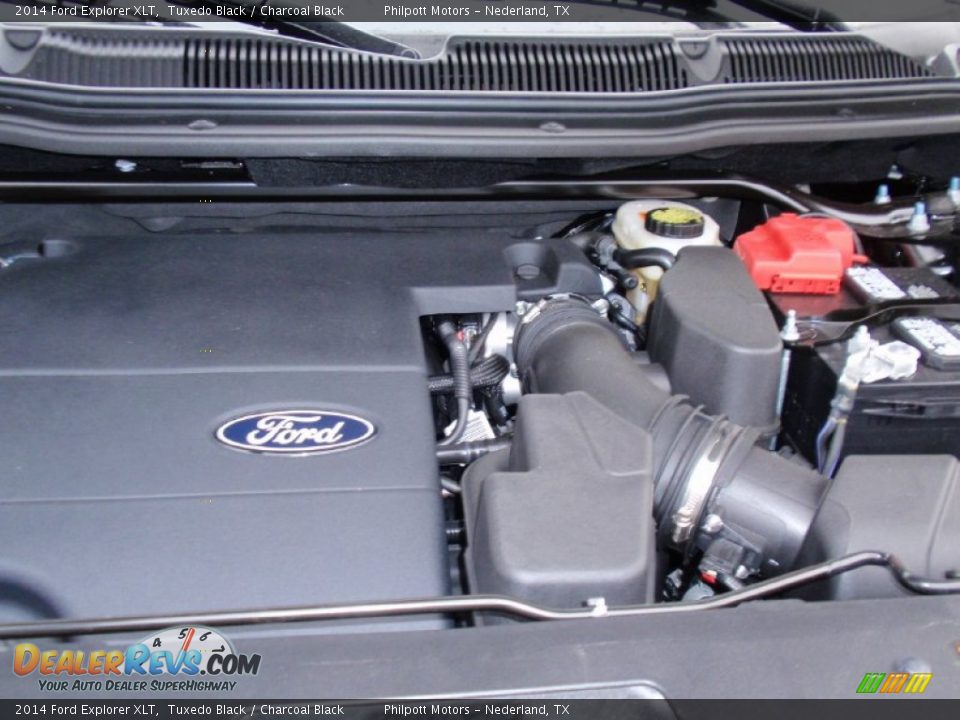 2014 Ford Explorer XLT Tuxedo Black / Charcoal Black Photo #17