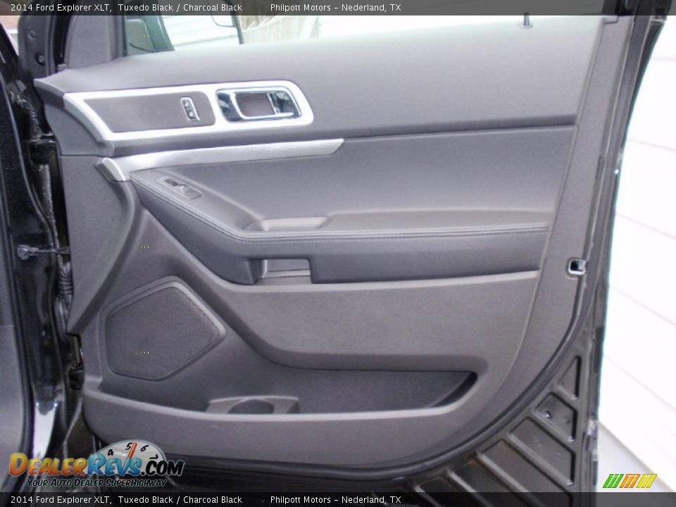 2014 Ford Explorer XLT Tuxedo Black / Charcoal Black Photo #18