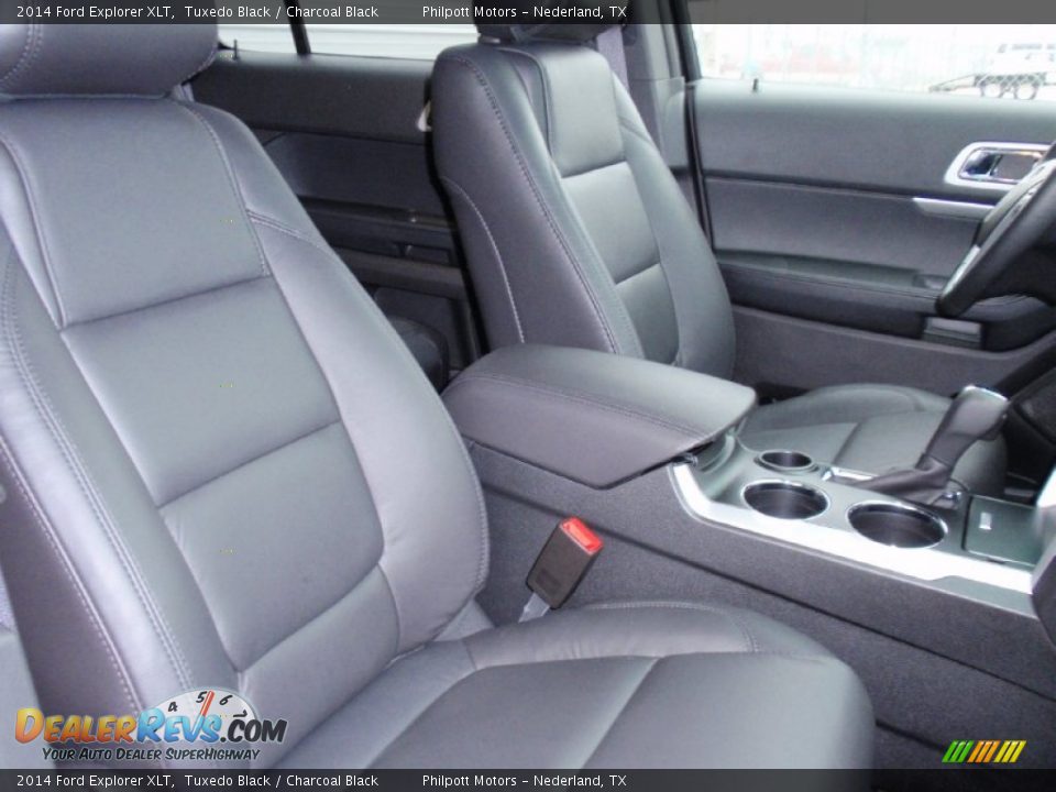 2014 Ford Explorer XLT Tuxedo Black / Charcoal Black Photo #20