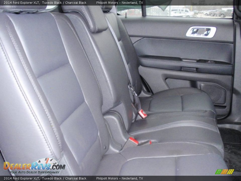 2014 Ford Explorer XLT Tuxedo Black / Charcoal Black Photo #22