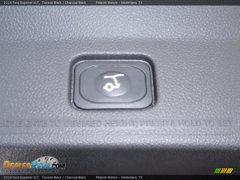 2014 Ford Explorer XLT Tuxedo Black / Charcoal Black Photo #26