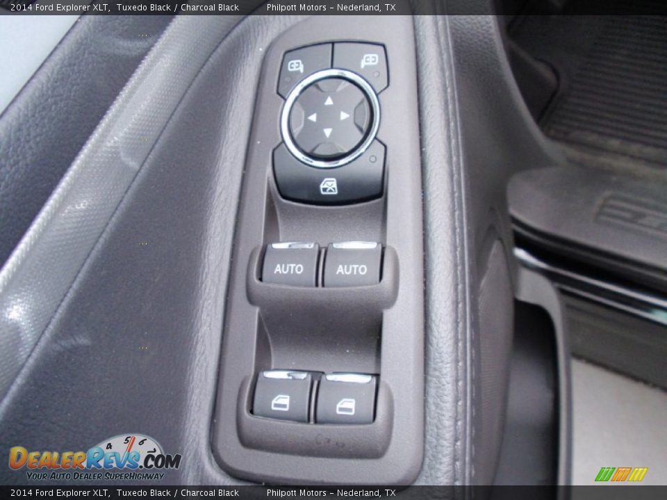 2014 Ford Explorer XLT Tuxedo Black / Charcoal Black Photo #28