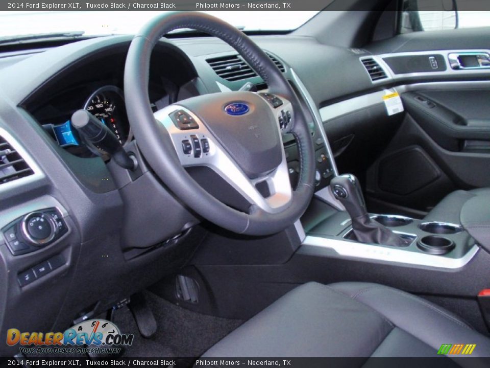 2014 Ford Explorer XLT Tuxedo Black / Charcoal Black Photo #30