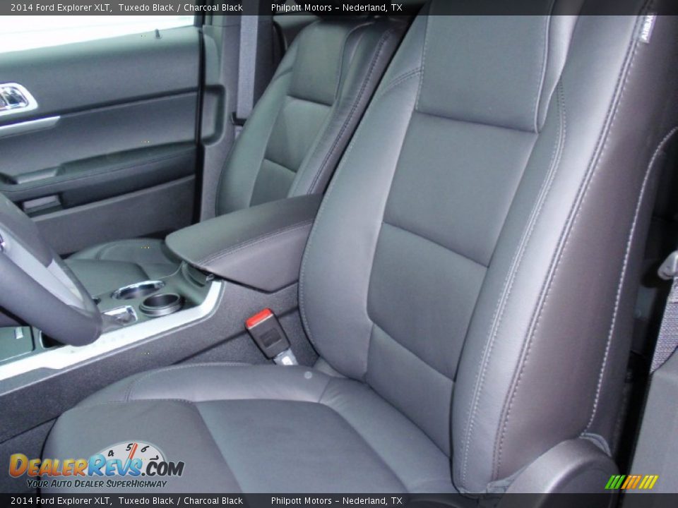 2014 Ford Explorer XLT Tuxedo Black / Charcoal Black Photo #31