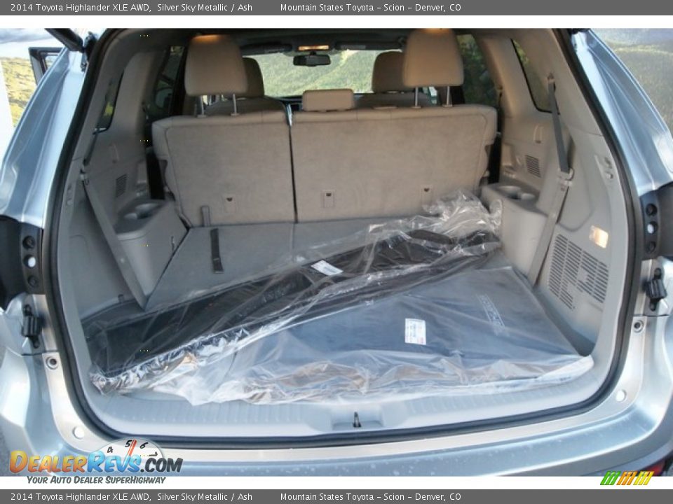 2014 Toyota Highlander XLE AWD Silver Sky Metallic / Ash Photo #8