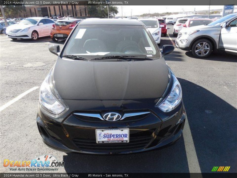 2014 Hyundai Accent GS 5 Door Ultra Black / Gray Photo #2