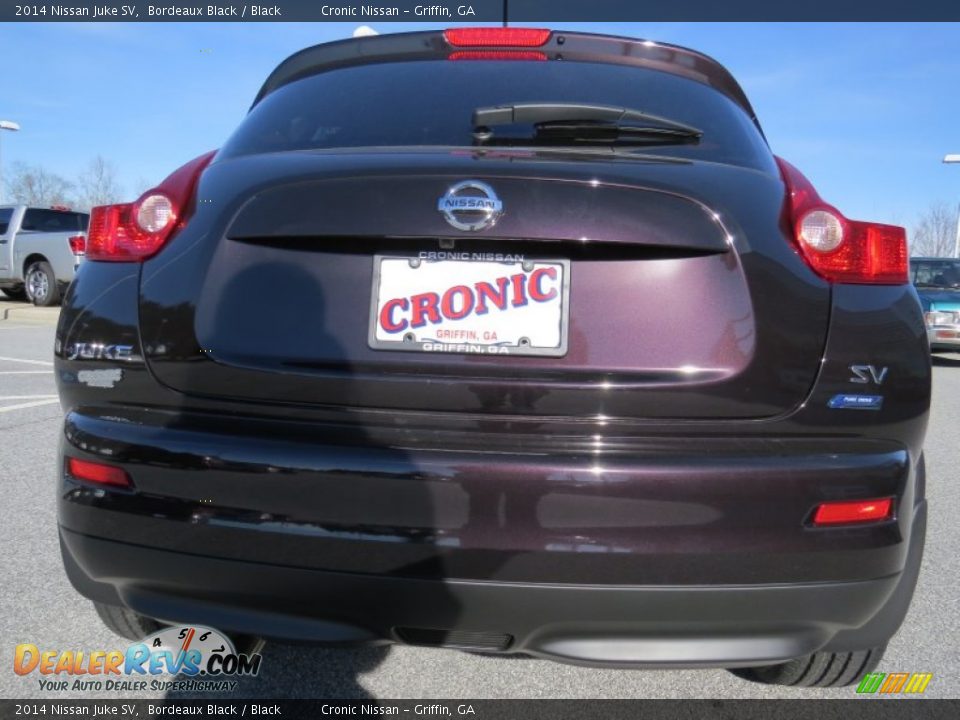 2014 Nissan Juke SV Bordeaux Black / Black Photo #4