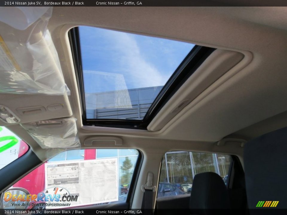 2014 Nissan Juke SV Bordeaux Black / Black Photo #12