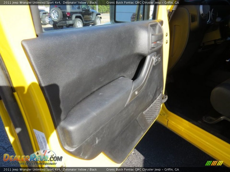 2011 Jeep Wrangler Unlimited Sport 4x4 Detonator Yellow / Black Photo #12