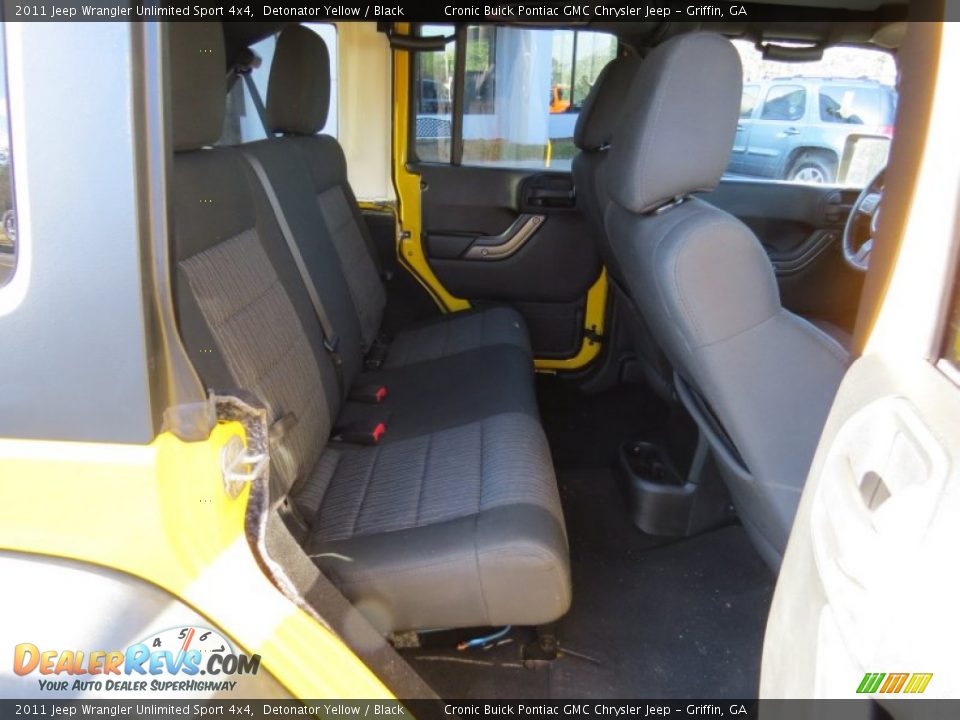 2011 Jeep Wrangler Unlimited Sport 4x4 Detonator Yellow / Black Photo #17