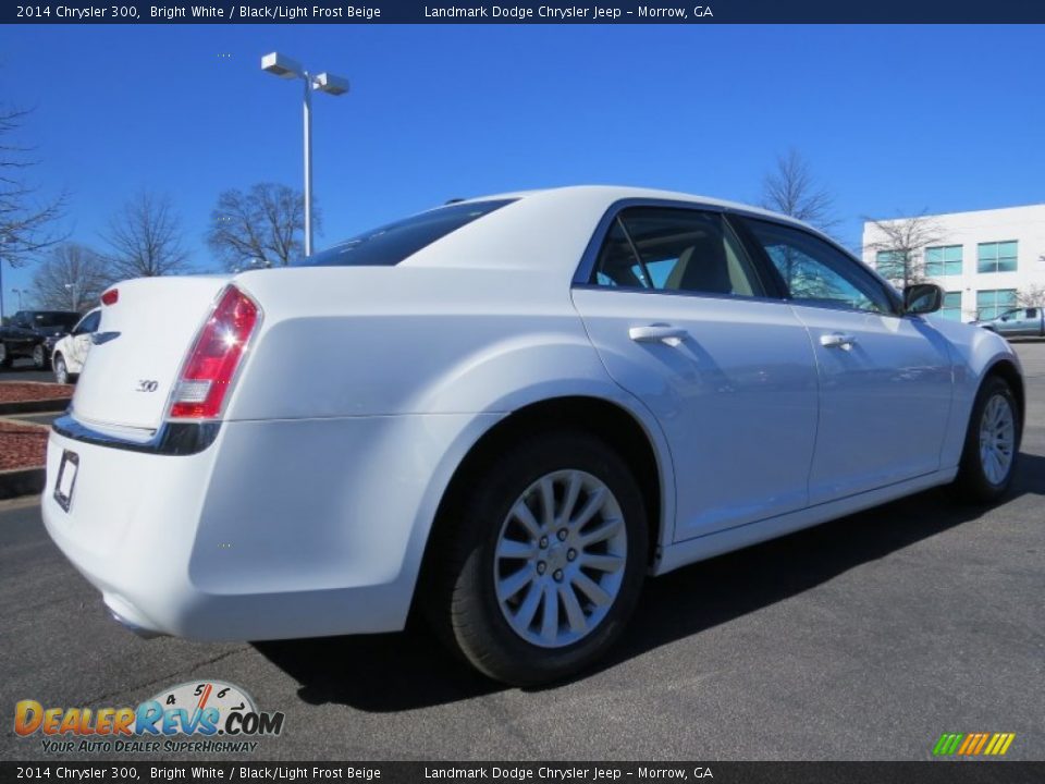 2014 Chrysler 300 Bright White / Black/Light Frost Beige Photo #3