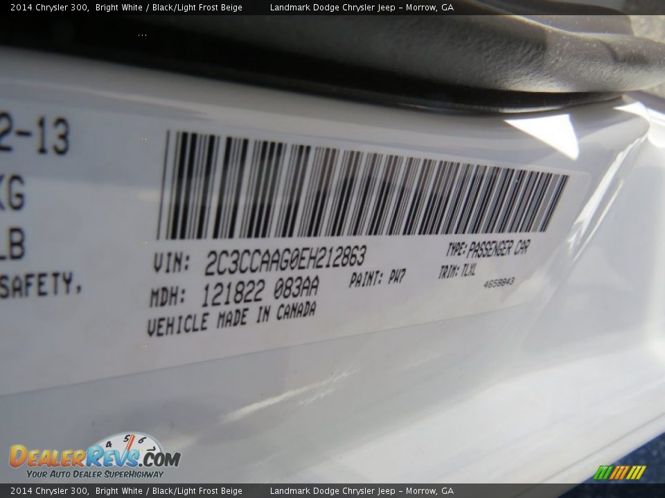 2014 Chrysler 300 Bright White / Black/Light Frost Beige Photo #11