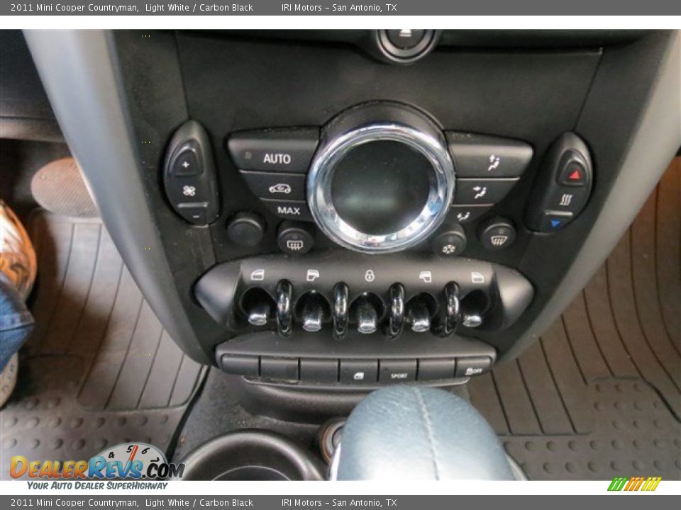 2011 Mini Cooper Countryman Light White / Carbon Black Photo #16