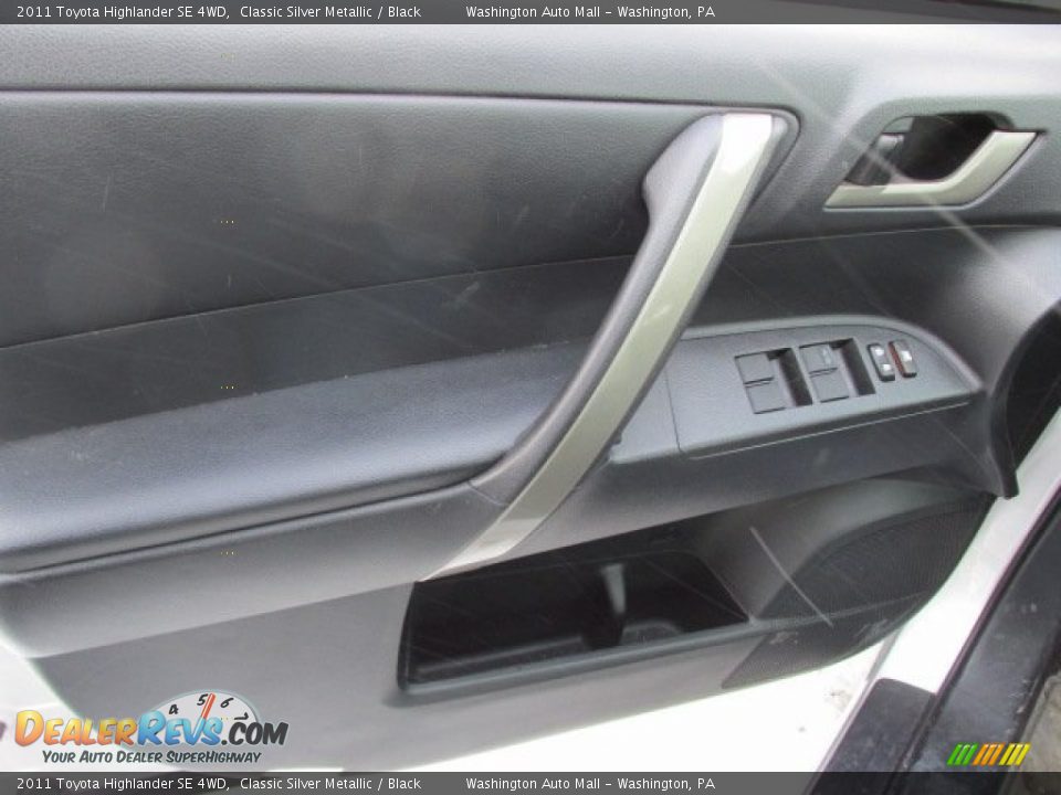 2011 Toyota Highlander SE 4WD Classic Silver Metallic / Black Photo #10